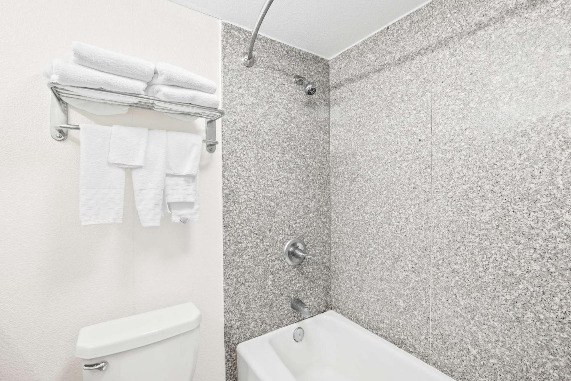 Surestay Plus Hotel By Best Western Lubbock Medical Center Ngoại thất bức ảnh