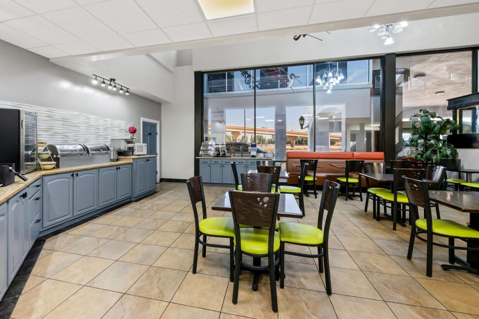 Surestay Plus Hotel By Best Western Lubbock Medical Center Ngoại thất bức ảnh