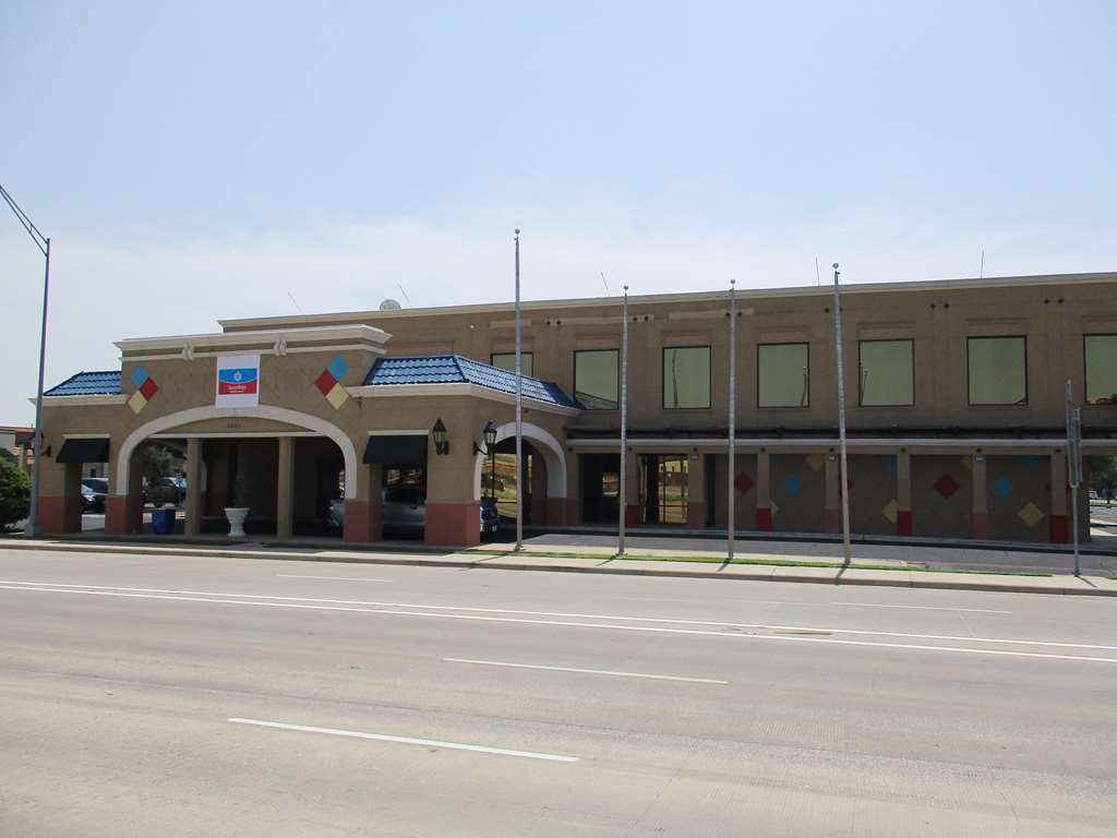 Surestay Plus Hotel By Best Western Lubbock Medical Center Ngoại thất bức ảnh